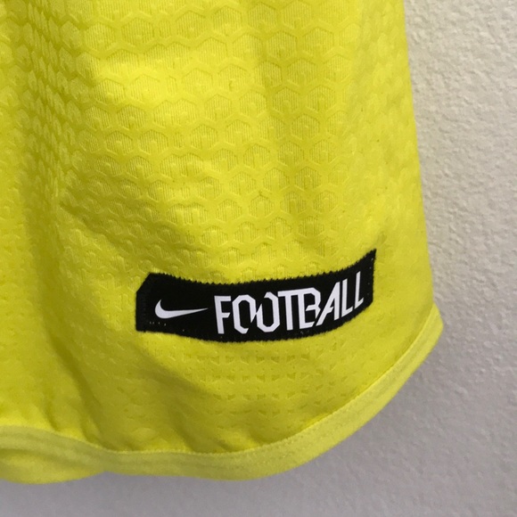 Nike Sleeveless Padded Shirt for Football - Picture 3 of 7